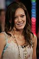 hilary_duff_legs_trl