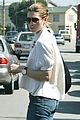 jessica_biel_taking_pictures_with_camera