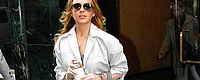 lindsay_lohan_nyc_wardrobe_change