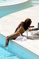 beyonce-swimming-pool