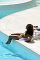beyonce-swimming-pool