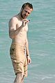 gosling-shirtless