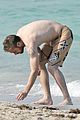 gosling-shirtless