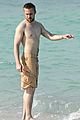 gosling-shirtless