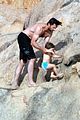 hugh-jackman-plays-with-kids