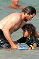 hugh-jackman-plays-with-kids