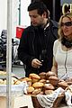 madonna-shops-for-cakes