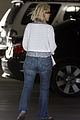 mirren-behind