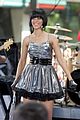 rihanna-legs