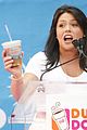 rachael-serving