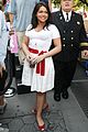 rachael-serving