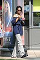 rihanna-crutches