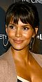 halle-pregnant