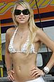 kournikova-bikini