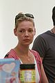 katherine-heigl-grass