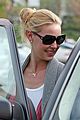 katherine-heigl-grass