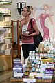 katherine-heigl-grass