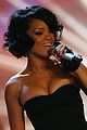 rihanna-performance