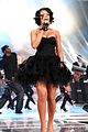 rihanna-performance