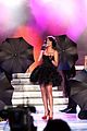 rihanna-performance