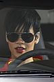 rihanna-bow