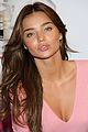 miranda-kerr-kiss