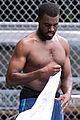 kanye-shirtless
