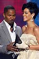 rihanna-wins-amas