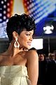 rihanna-wins-amas