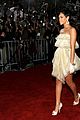 rihanna-wins-amas
