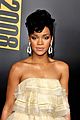 rihanna-wins-amas