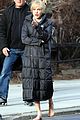 jolie-barefoot