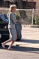 jolie-barefoot