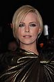 theron-plain