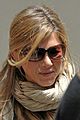 aniston-hug