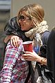 aniston-hug