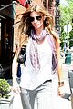 bundchen-nyc-stroll
