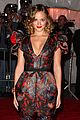 costume-leighton