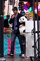 pattinson-ravin-hug