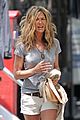 aniston-perky