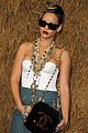rihanna-muff