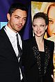 amanda-seyfried-dominic-cooper
