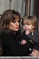 angelina-jolie-kissing-knox