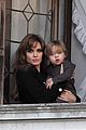 angelina-jolie-kissing-knox