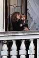 angelina-jolie-kissing-knox