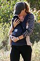 gisele-bundchen-hiking