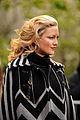 kate-hudson-poncho