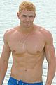 kellan-lutz-shirtless