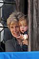 knox-jolie-pitt-grandma
