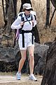nicole-kidman-sunday-hiking